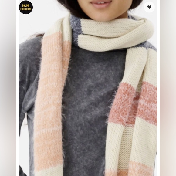 NWT Rip Curl Treehouse Oversized Scarf - Picture 2 of 4